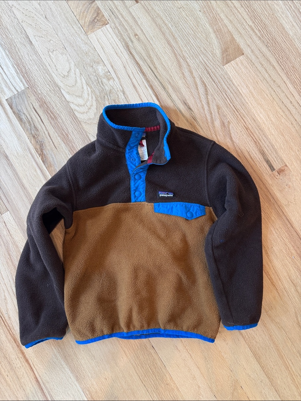 Patagonia Kids Two-Tone Brown & Black Fleece Pullover with Blue Trim